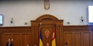 Давиденко “окупувала” мікрофон в обласній раді з критикою підвищення зарплат педагогам