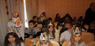 Вихованці дитячого будинку “Перлинка” та Новопразької школи-інтернату отримали подарунки